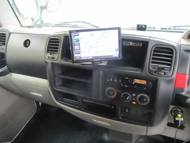 日産 アトラス 小型 平ボディ Wキャブ CBF-SQ2F24の中古トラック画像像17