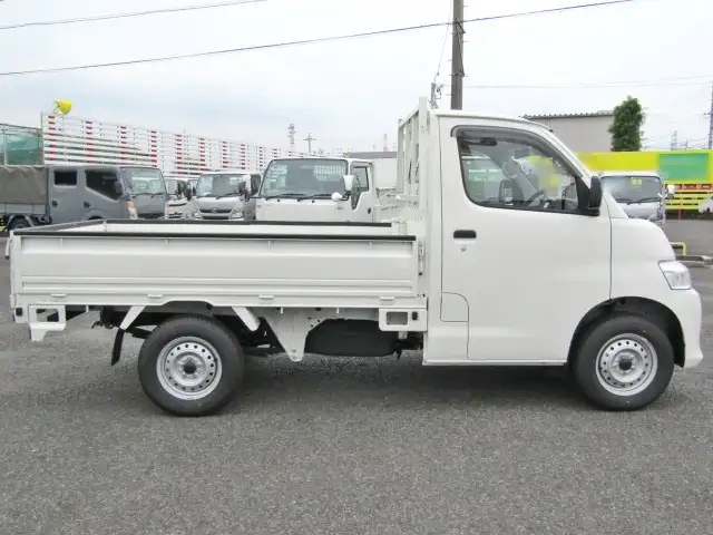 トヨタ タウンエース 小型 平ボディ 5BF-S403U R5の中古トラック画像2