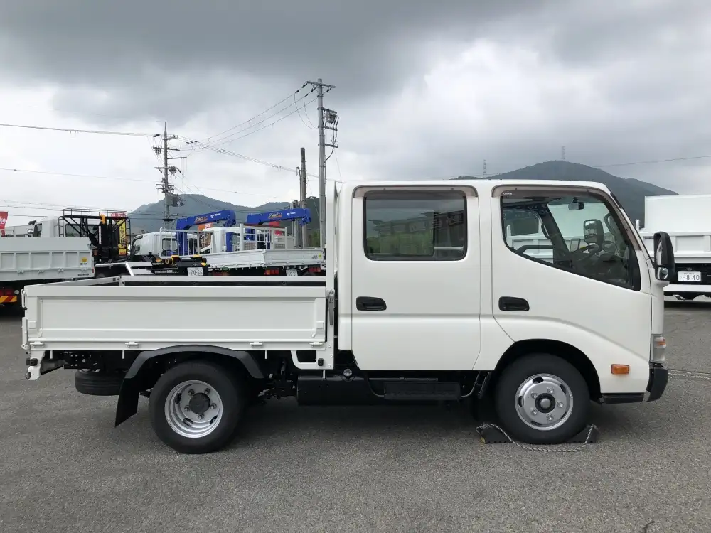 トヨタ ダイナ 小型 平ボディ Wキャブ TKG-XZU605の中古トラック画像3