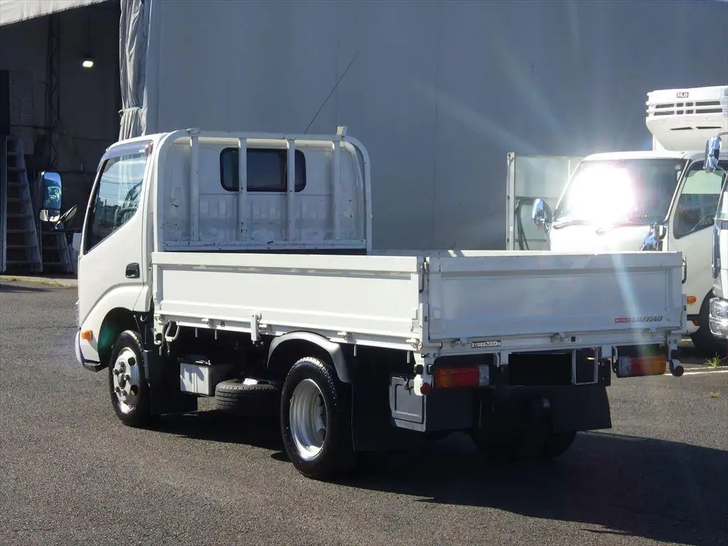 日野 デュトロ 小型 平ボディ 2RG-XZC605M R4の中古トラック画像5