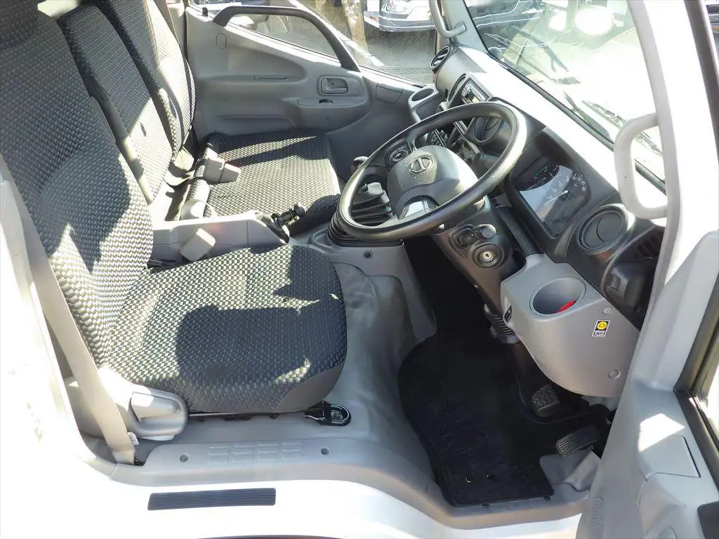 日野 デュトロ 小型 平ボディ 2RG-XZC605M R4の中古トラック画像12
