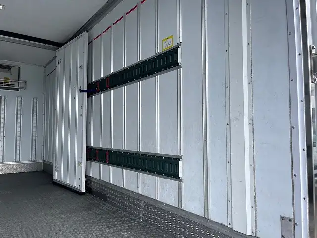 三菱 キャンター 小型 冷凍冷蔵 低温 2エバの中古トラック画像8