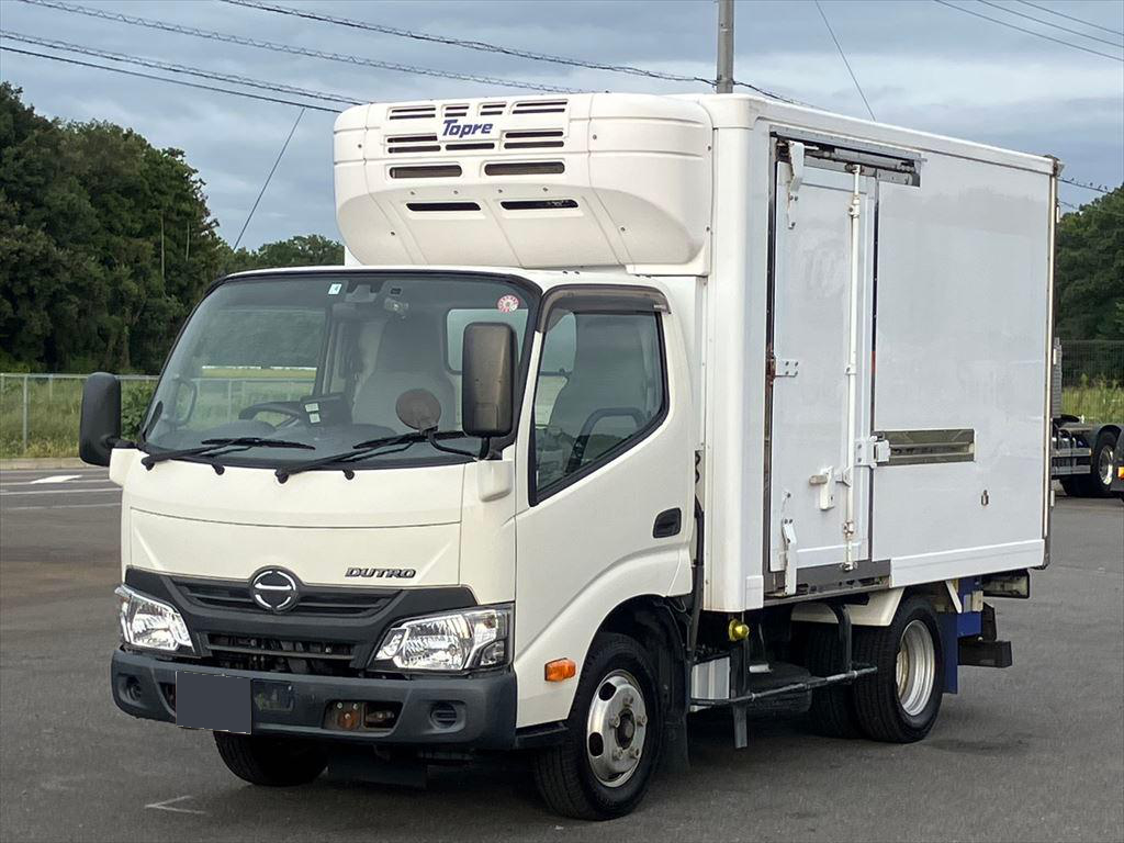 日野 デュトロ 小型 冷凍冷蔵 10尺 TPG-XZC605M