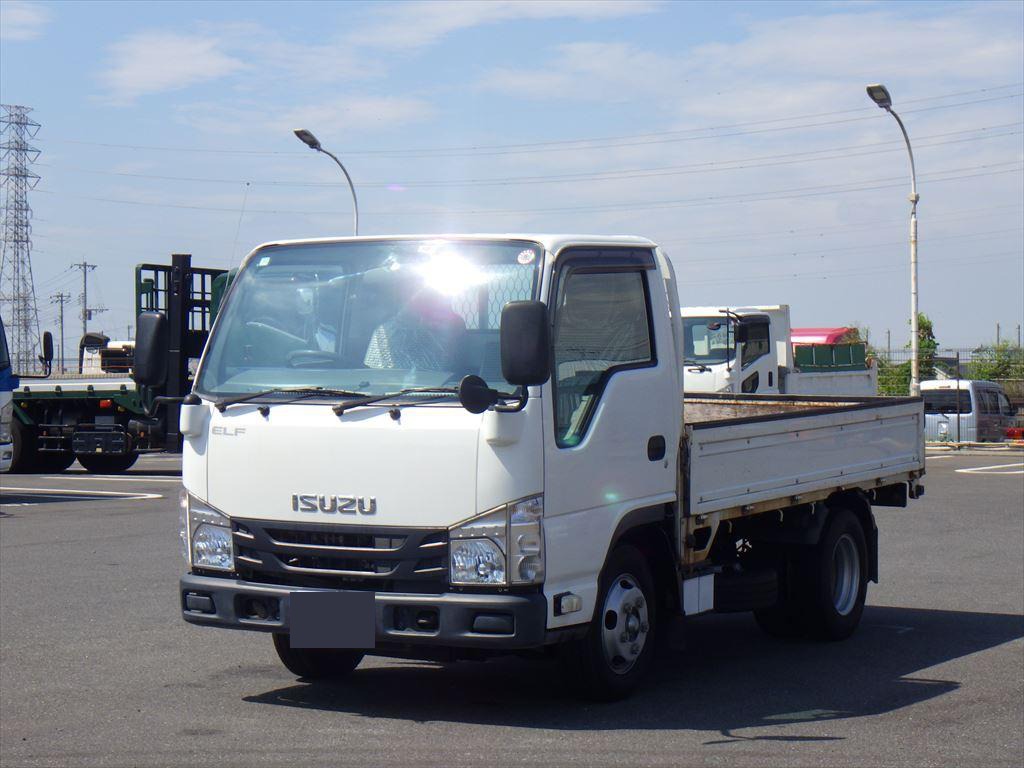 日産UD クオン 大型 ウイング エアサス ベッド の中古トラック【車両No.139871】