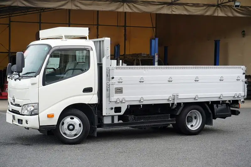 トヨタ ダイナ 小型 平ボディ 床鉄板 アルミブロック｜画像1