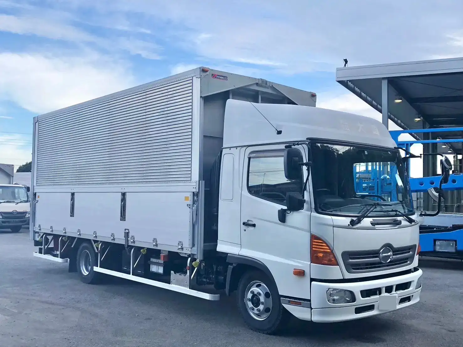 日野 レンジャー 中型/増トン ウイング パワーゲート エアサスの中古トラック画像2