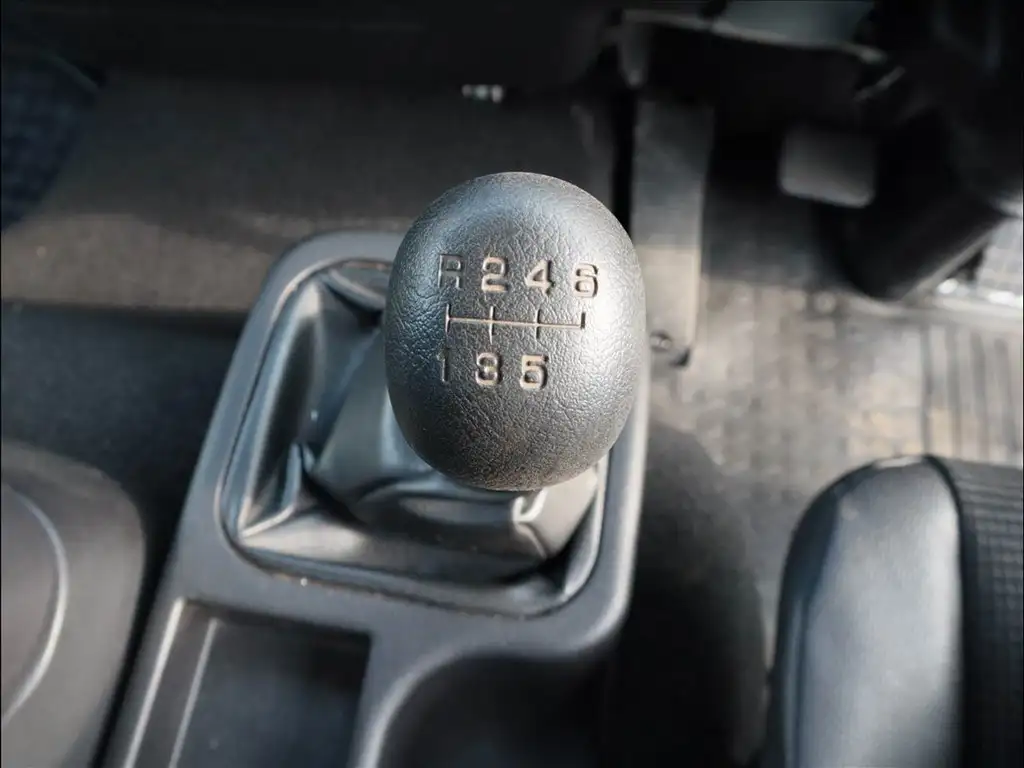 三菱 ファイター 中型/増トン クレーン付 ヒアブ 床鉄板の中古トラック画像14