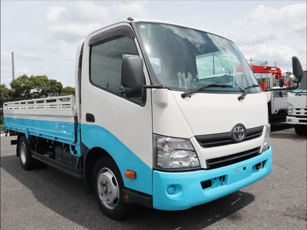 トヨタ ダイナ 小型 平ボディ TPG-XZC710 H30の中古トラック画像2