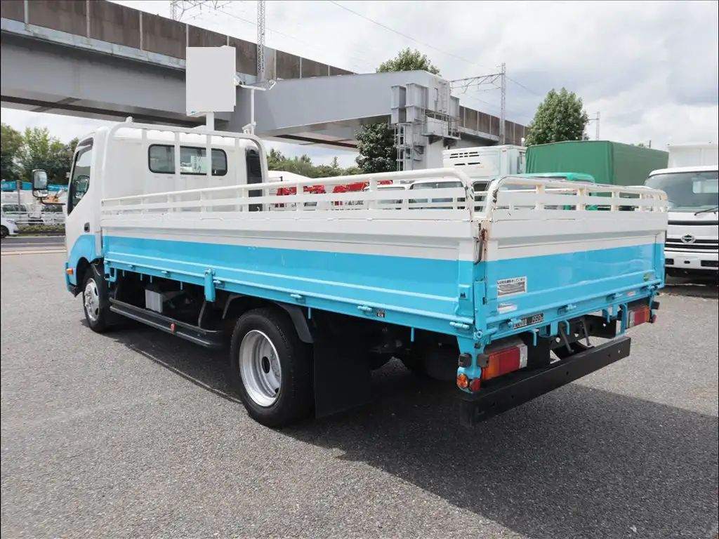 トヨタ ダイナ 小型 平ボディ TPG-XZC710 H30の中古トラック画像4