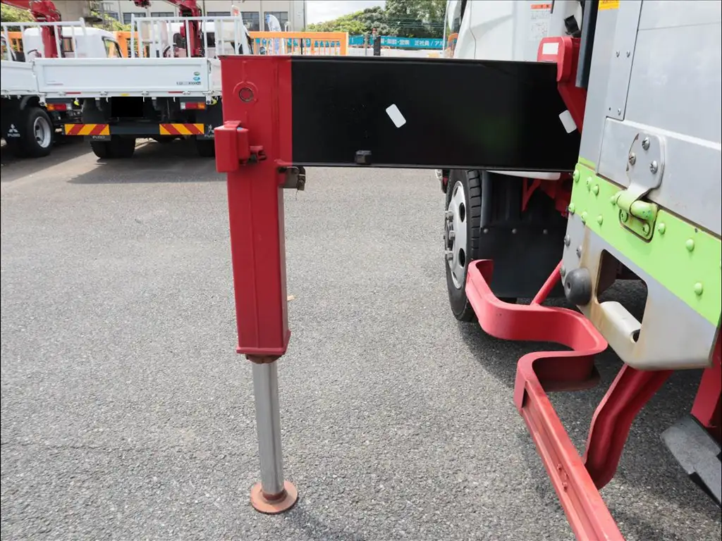 三菱 ファイター 中型/増トン クレーン付 床鉄板 アルミブロックの中古トラック画像10