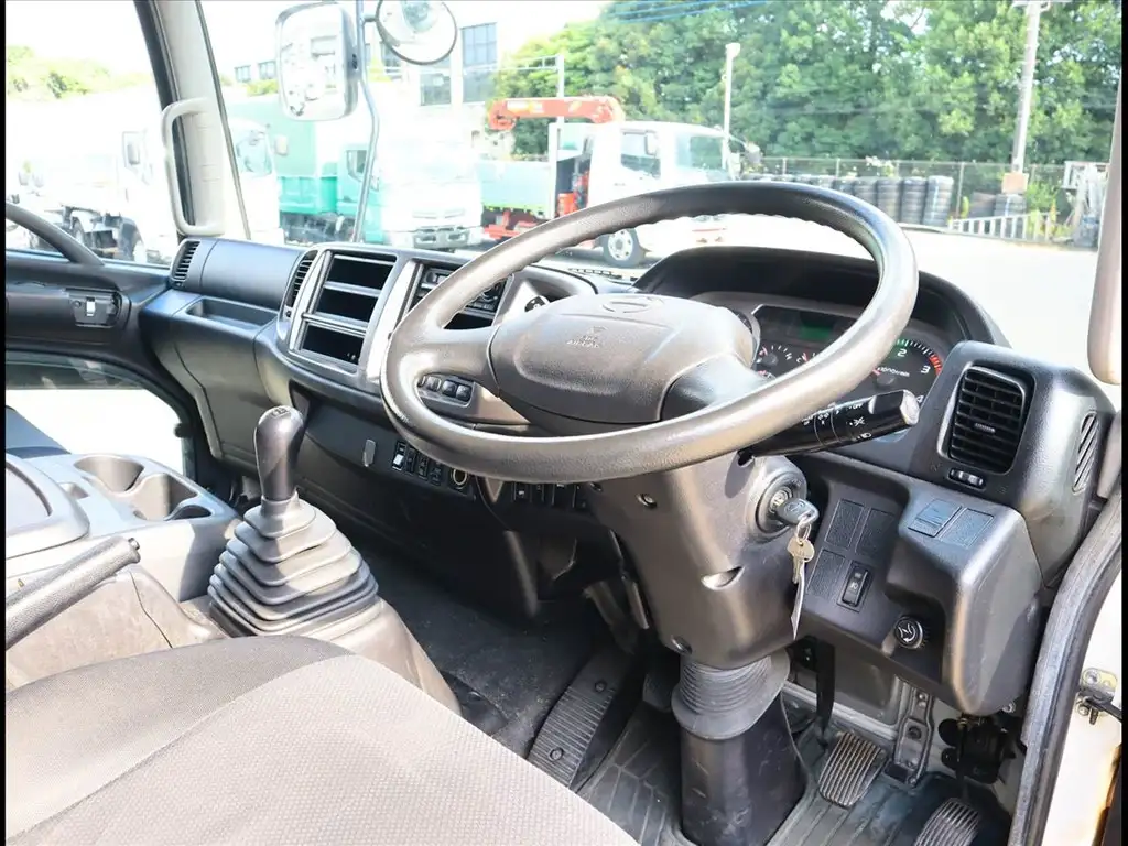 日野 レンジャー 中型/増トン ウイング ベッド TKG-FD9JLAAの中古トラック画像13