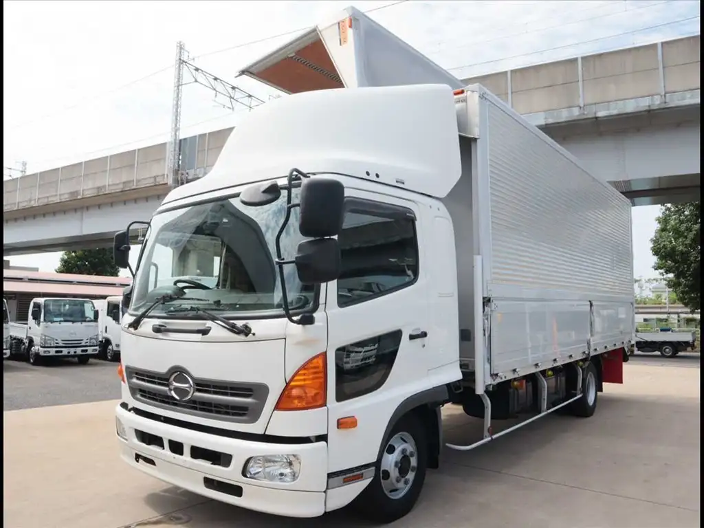 日野 レンジャー 中型/増トン ウイング ベッド TPG-FD7JLAAの中古トラック画像1