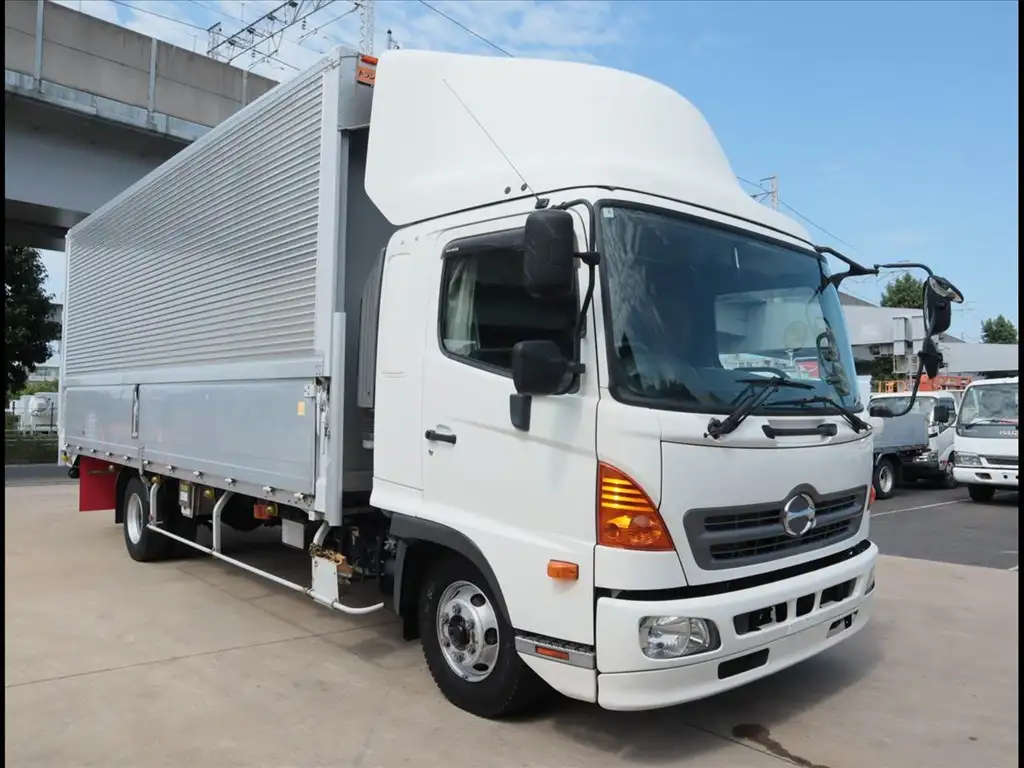 日野 レンジャー 中型/増トン ウイング ベッド TPG-FD7JLAAの中古トラック画像2