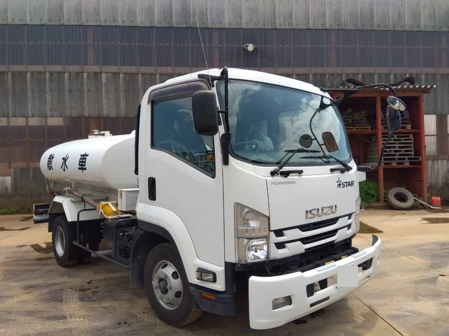いすゞ フォワード 中型/増トン タンク車 散水車 TKG-FRR90S1の中古トラック画像2
