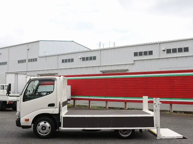 トヨタ ダイナ 小型 平ボディ パワーゲート TKG-XZC605の中古トラック画像6