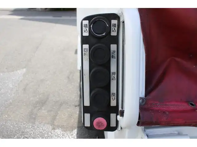 いすゞ エルフ 小型 パッカー車 巻き込み式 回転ダンプ式の中古トラック画像7