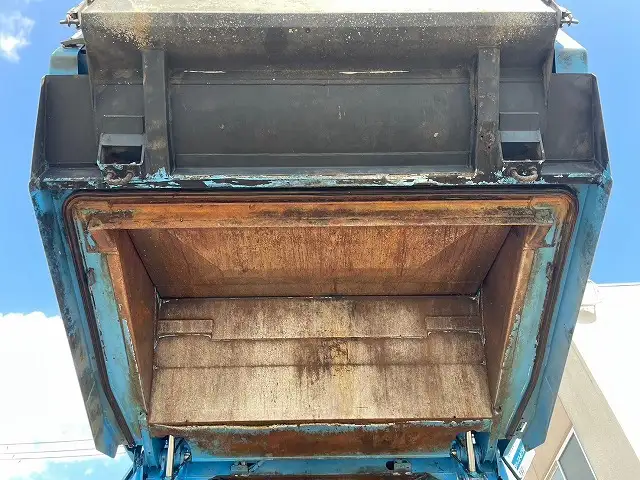 いすゞ フォワード 中型/増トン パッカー車 巻き込み式 回転ダンプ式の中古トラック画像9