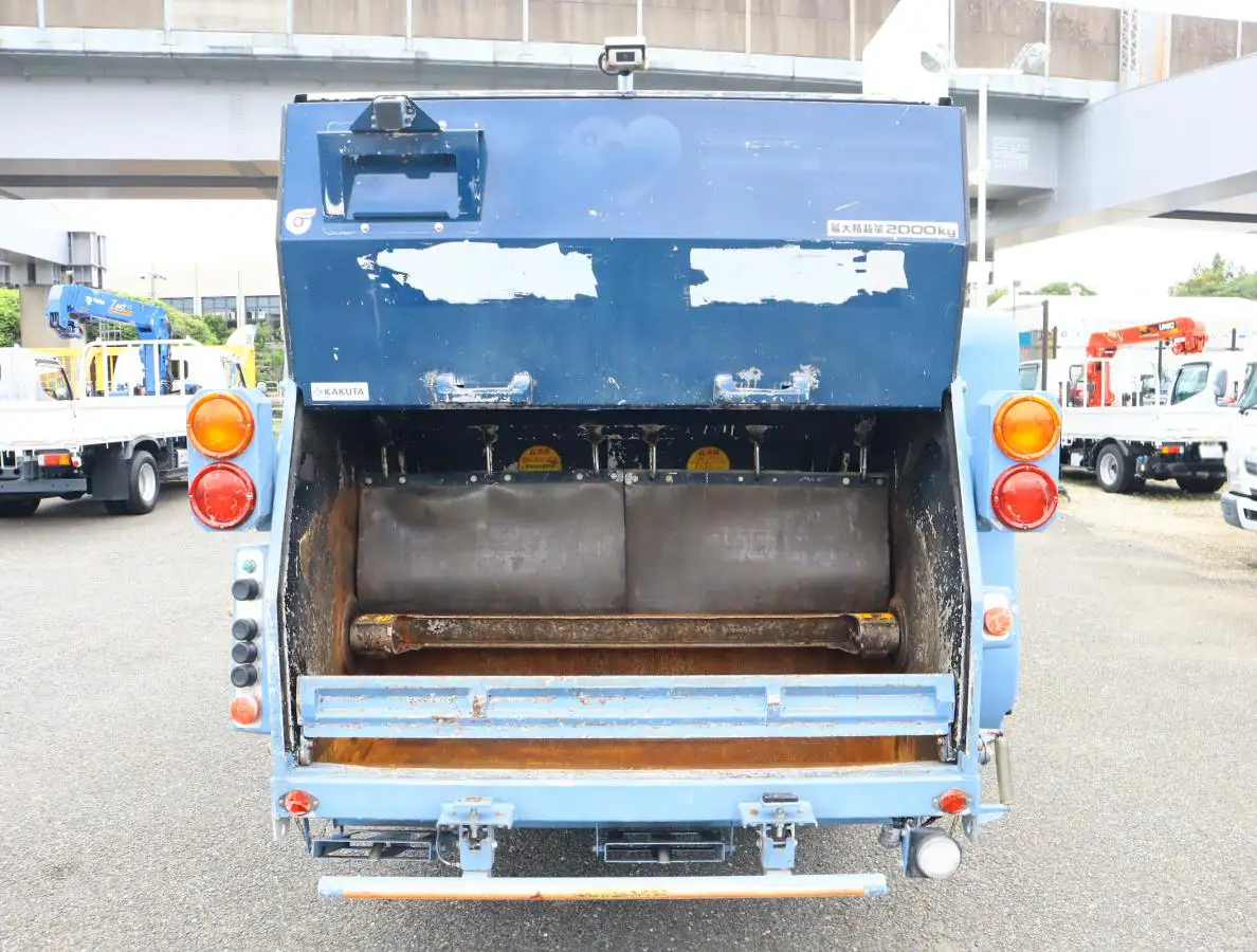 いすゞ エルフ 小型 パッカー車 巻き込み式 回転ダンプ式の中古トラック画像6