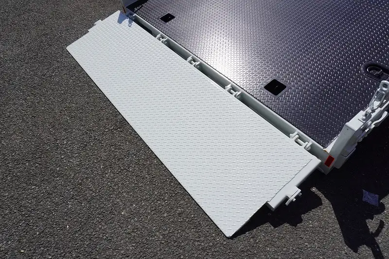 三菱 ファイター 中型/増トン 車両重機運搬 ラジコン ウインチの中古トラック画像7