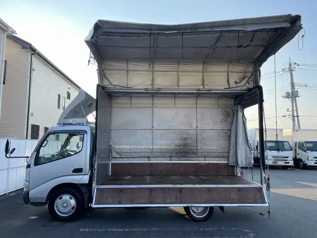 トヨタ トヨエース 小型 ウイング 幌ウイング BDG-XZU338の中古トラック画像11