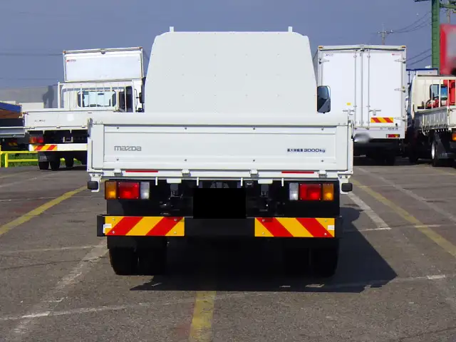 マツダ タイタン 小型 平ボディ 2RG-LMR88C R6の中古トラック画像4