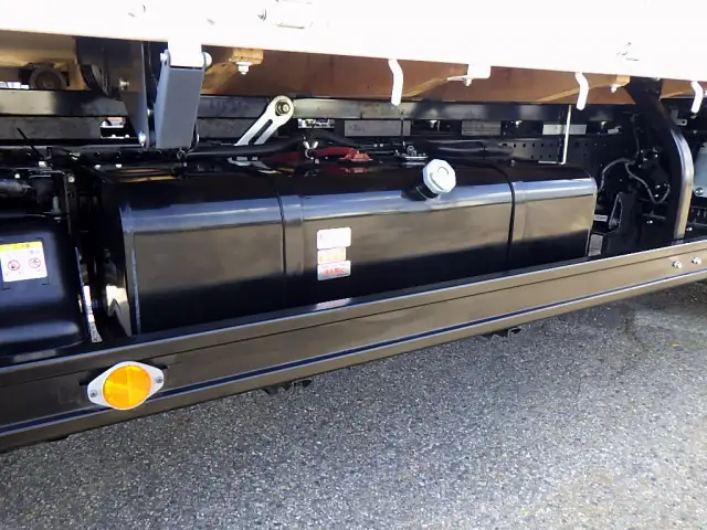 マツダ タイタン 小型 平ボディ 2RG-LMR88C R6の中古トラック画像16