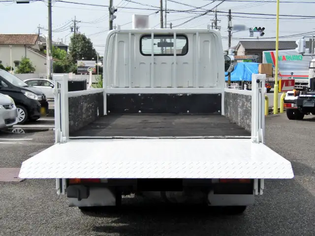 三菱 キャンター 小型 平ボディ パワーゲート TPG-FBA20の中古トラック画像4