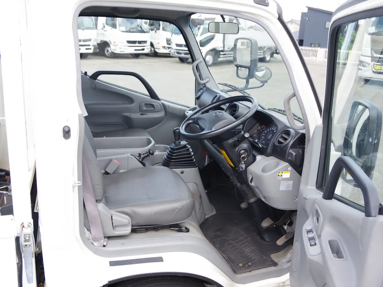 日野 デュトロ 小型 タンク車 ローリー TKG-XZU605Mの中古トラック画像12