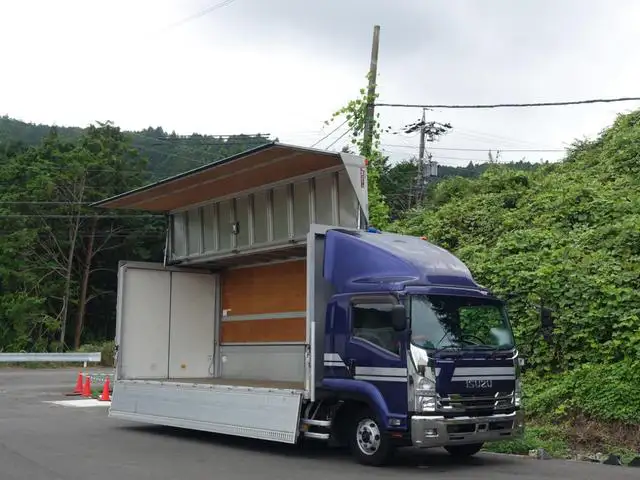 いすゞ フォワード 中型/増トン ウイング パワーゲート エアサスの中古トラック画像1