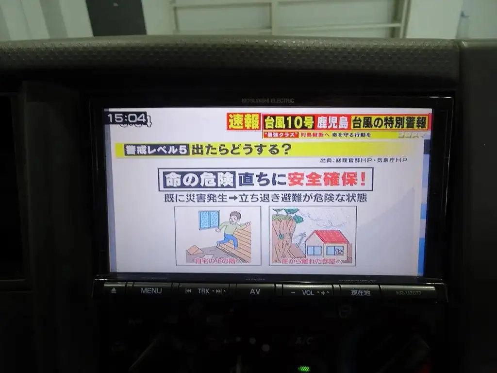 いすゞ エルフ 小型 平ボディ Wキャブ 床鉄板の中古トラック画像13
