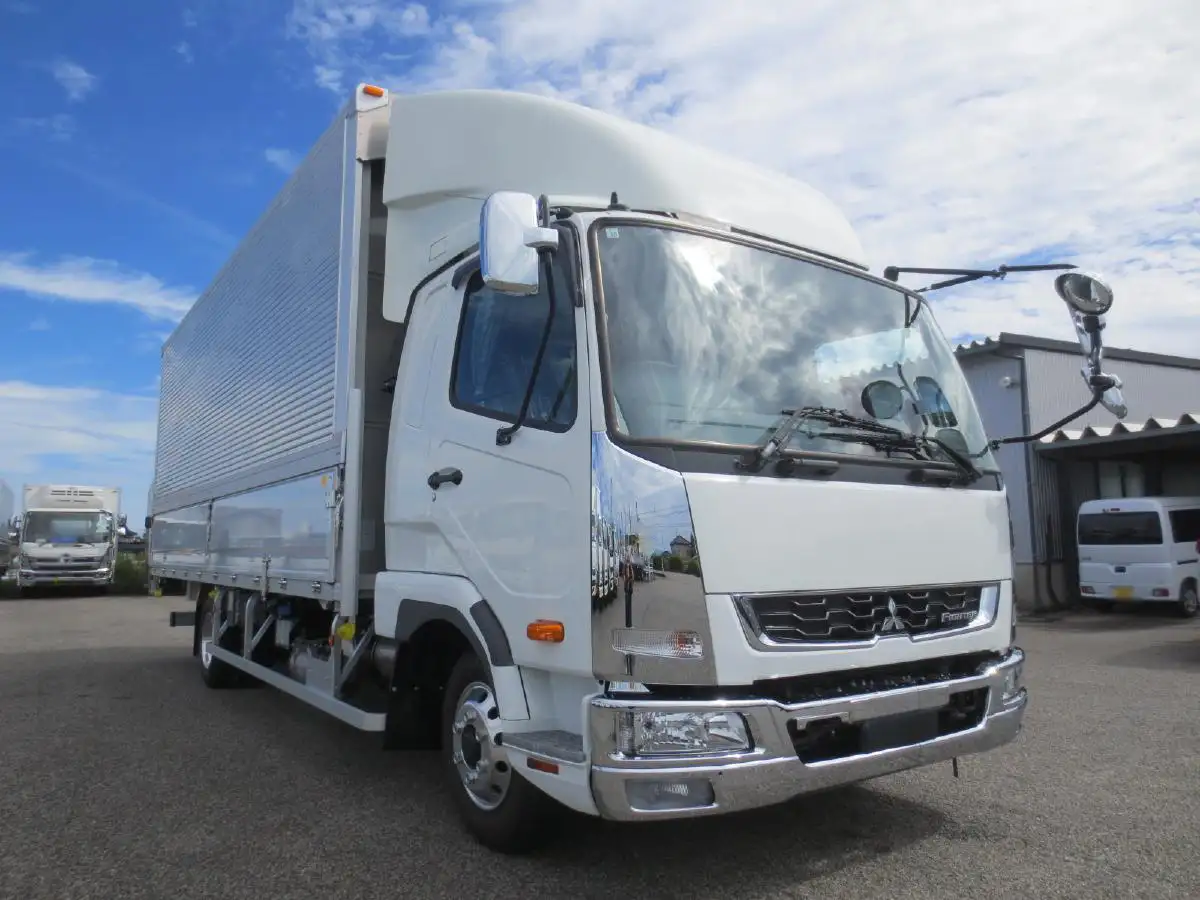 三菱 ファイター 中型/増トン ウイング エアサス ベッドの中古トラック画像3