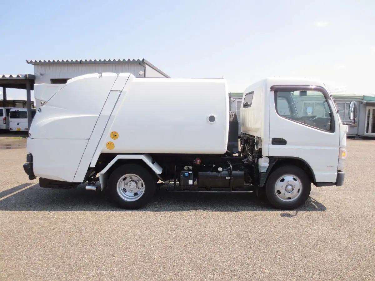 三菱 キャンター 小型 パッカー車 巻き込み式 回転ダンプ式の中古トラック画像4