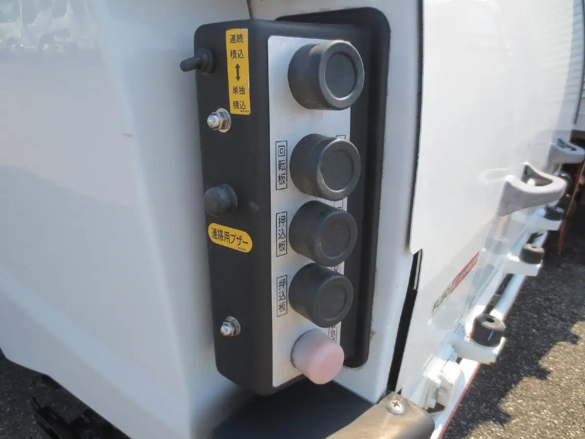 三菱 キャンター 小型 パッカー車 巻き込み式 回転ダンプ式の中古トラック画像14