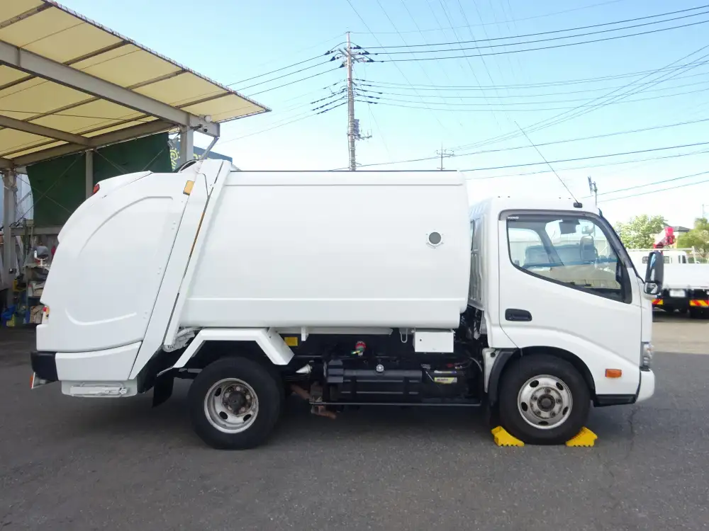 日野 デュトロ 小型 パッカー車 巻き込み式 回転ダンプ式の中古トラック画像3