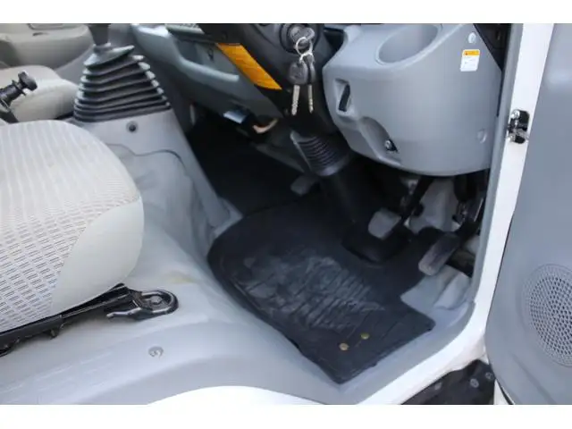 日野 デュトロ 小型 平ボディ  H28の中古トラック画像9