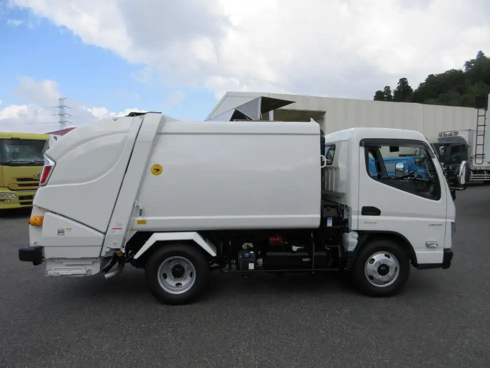 三菱 キャンター 小型 パッカー車 プレス式 2RG-FEAV0の中古トラック画像2