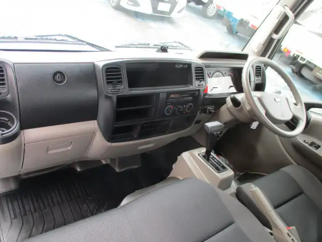 日産 アトラス 小型 平ボディ CBF-SQ2F24 H28の中古トラック画像13