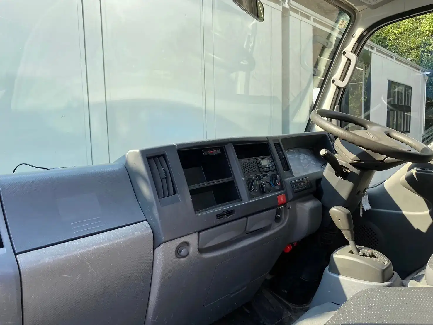 いすゞ エルフ 小型 平ボディ TPG-NKR85A H29の中古トラック画像13