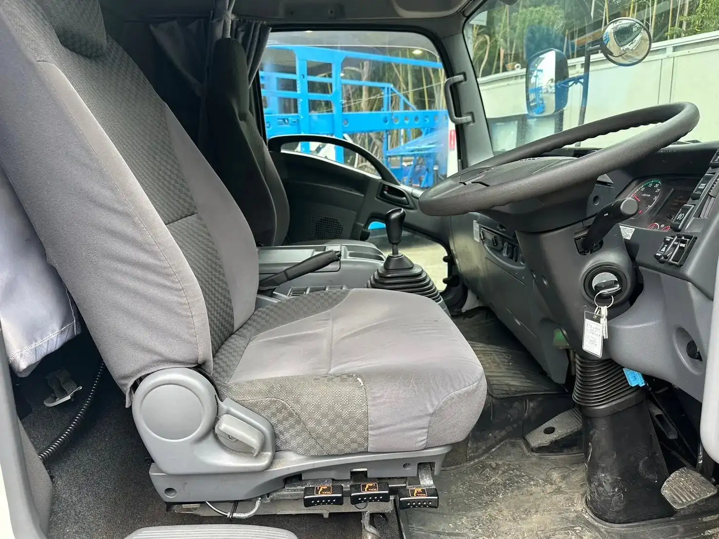 いすゞ フォワード 中型/増トン 冷凍冷蔵 2PG-FRR90T2 の中古 いすゞ フォワード 中型/増トン 冷凍冷蔵 2PG-FRR90T2 の中古
