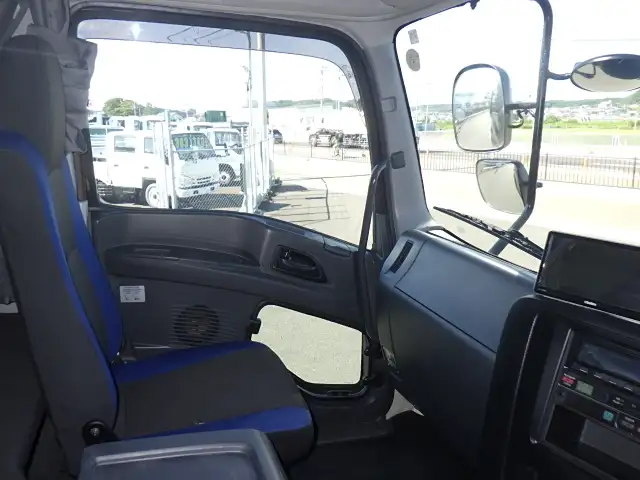 いすゞ ギガ 大型 トラクター ハイルーフ 1デフの中古トラック画像7