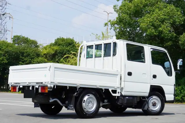 いすゞ エルフ 小型 平ボディ Wキャブ KR-NHS69Aの中古トラック画像3