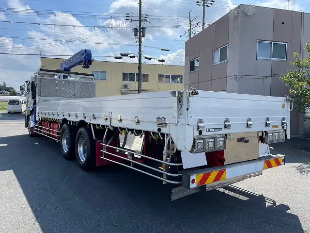 日産UD クオン 大型 クレーン付 エアサス 4段の中古トラック画像4