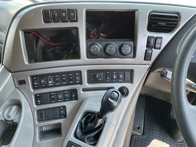 日産UD クオン 大型 クレーン付 エアサス 4段の中古トラック画像15