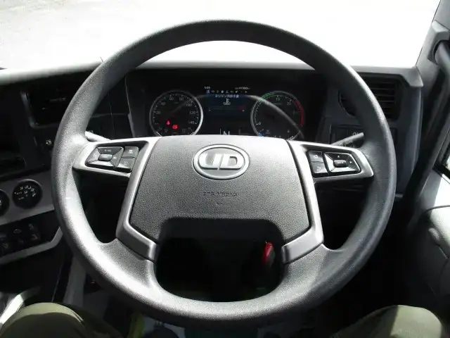日産UD クオン 大型 トラクター ハイルーフ 1デフの中古トラック画像8