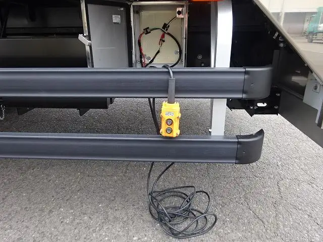 三菱 ファイター 中型/増トン 特殊車両 2DG-FQ62F R6の中古トラック画像18