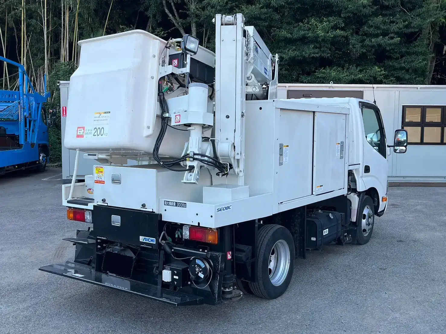 日野 デュトロ 小型 高所・建柱車 高所作業車 電工仕様の中古トラック画像3