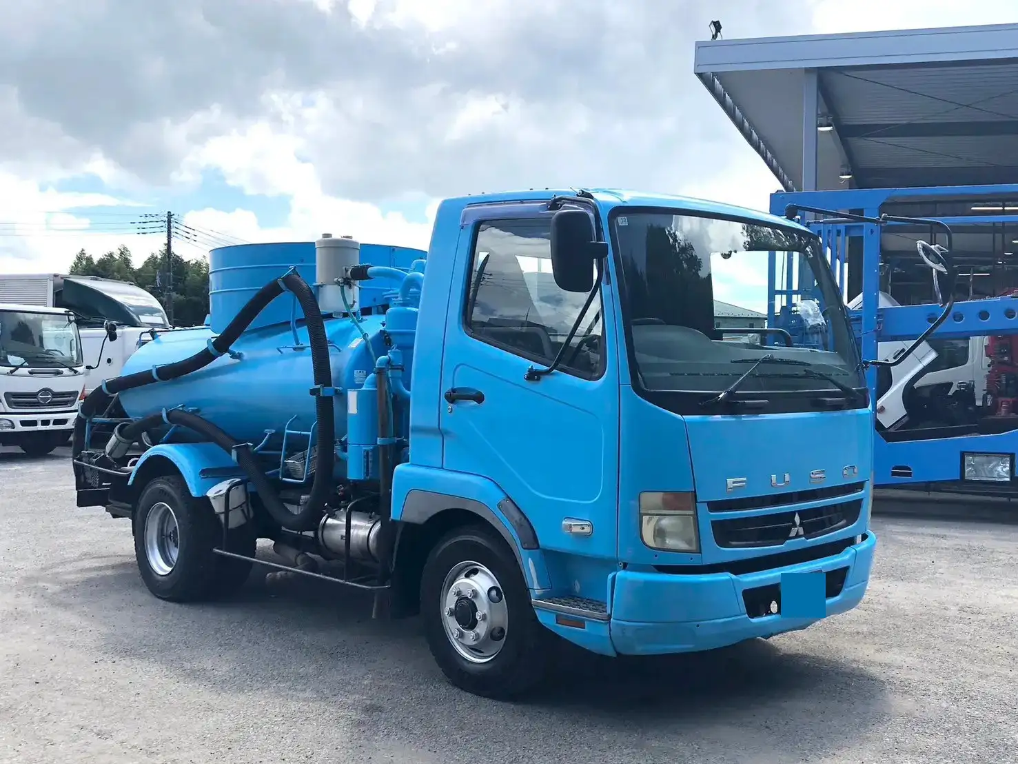 三菱 ファイター 中型/増トン タンク車 バキューム PDG-FK71Rの中古トラック画像2