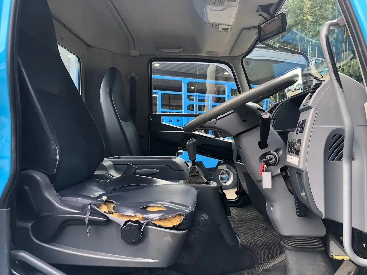三菱 ファイター 中型/増トン タンク車 バキューム PDG-FK71Rの中古トラック画像11