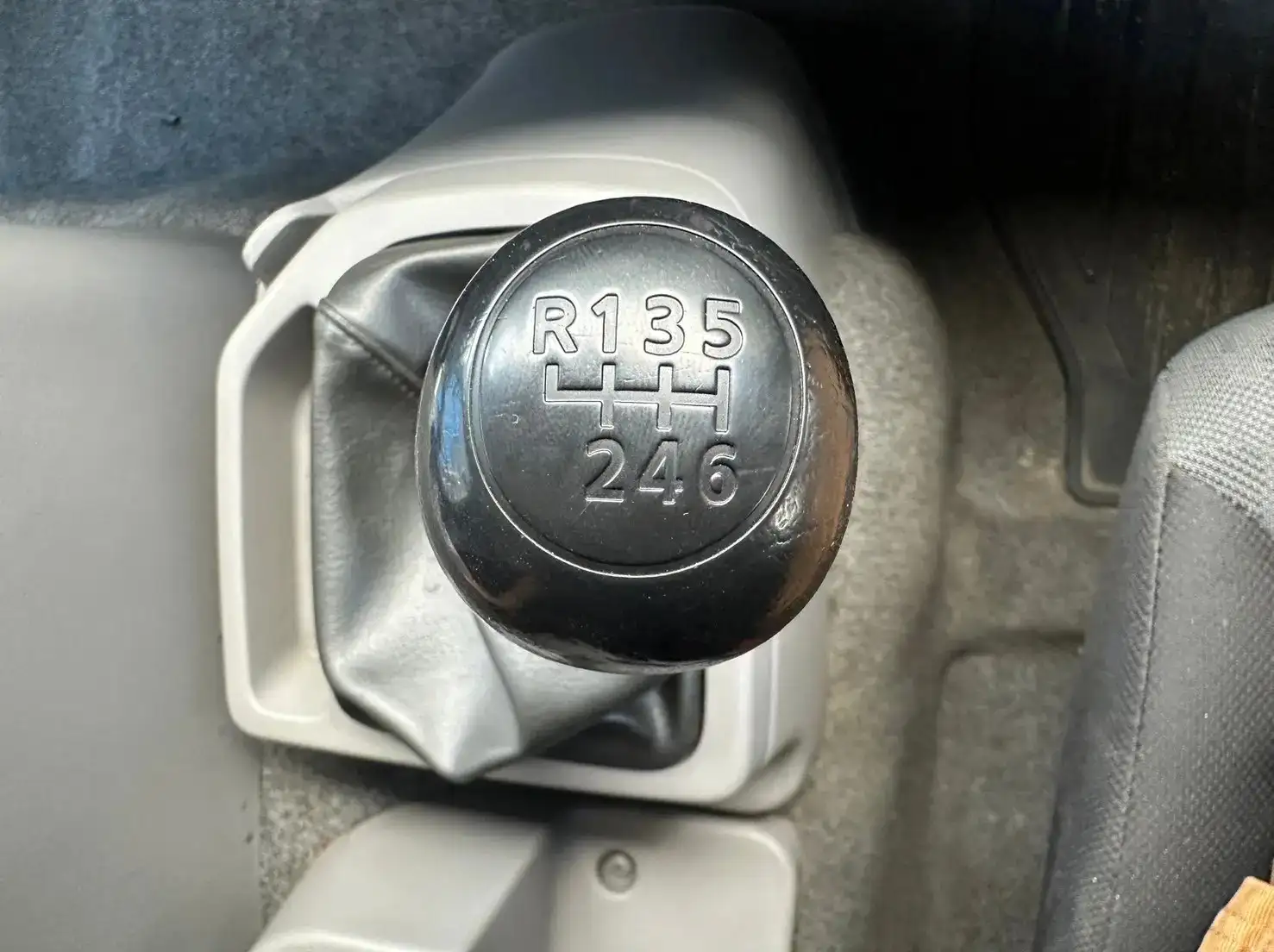 日産UD コンドル 中型/増トン ウイング エアサス ベッドの中古トラック画像15