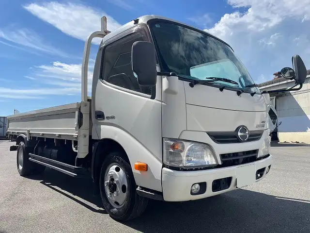 日野 デュトロ 小型 平ボディ SKG-XZU695M H24の中古トラック画像2